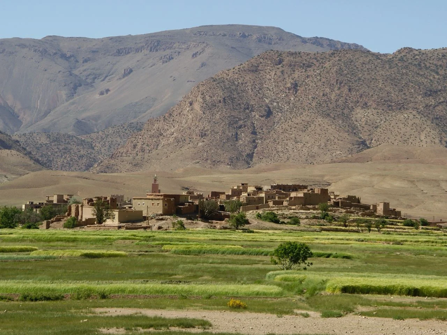 dades-valley-casablanca-to-merzouga-4-days-tour.webp