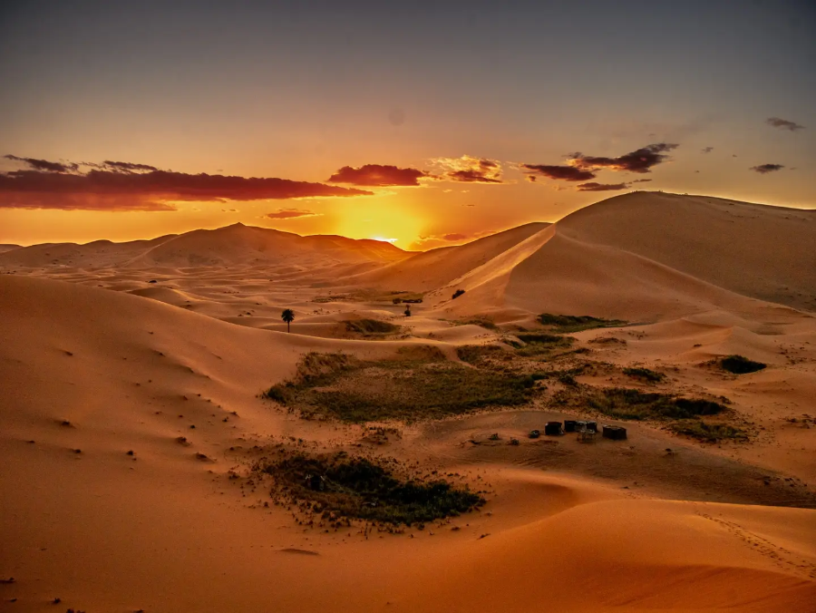 erg-chebbi-sun-rise.webp